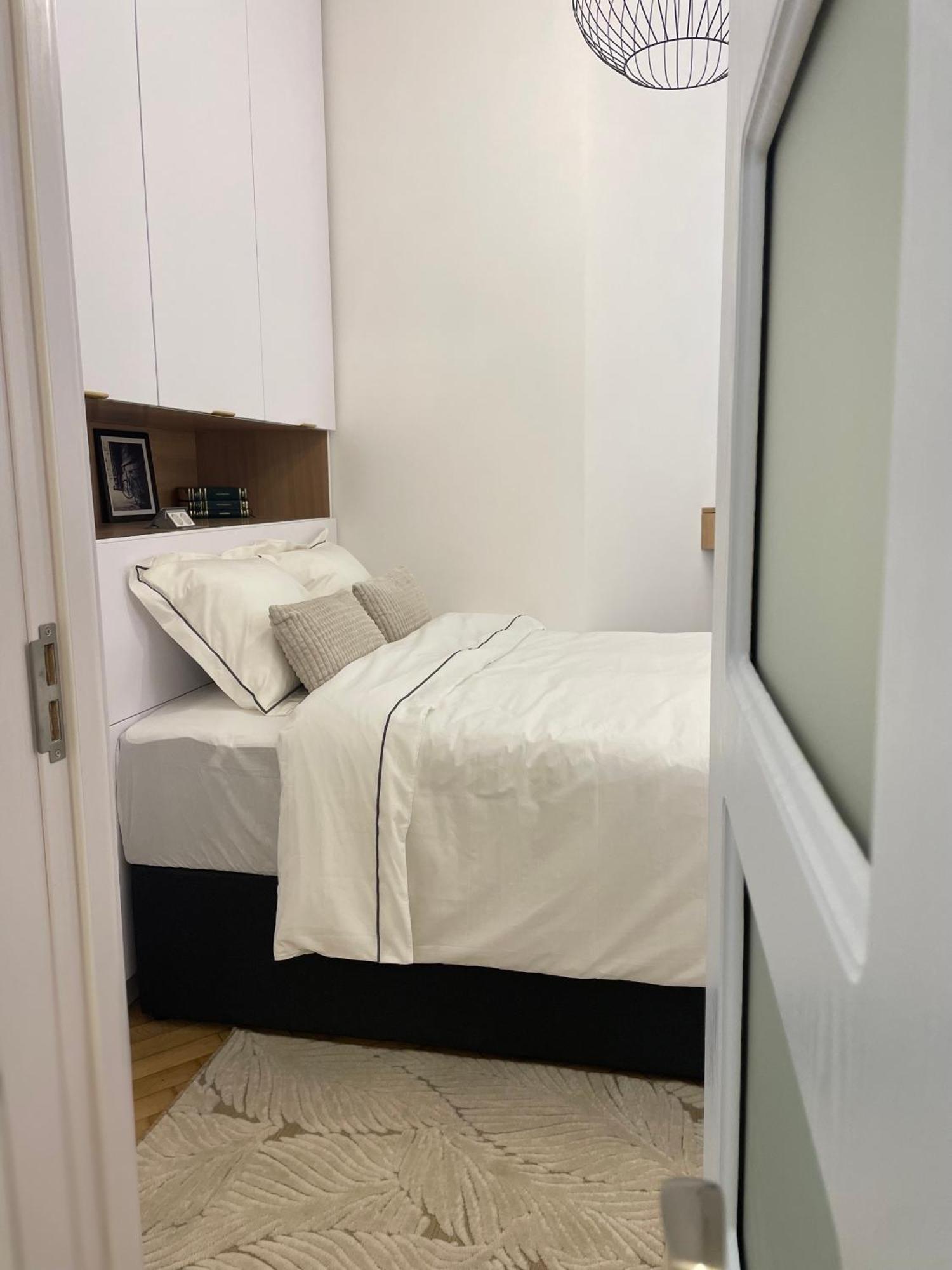 Studio Alice Romana Square Apartment Bucureşti Ngoại thất bức ảnh