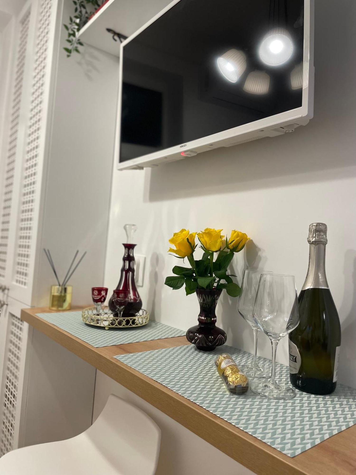 Studio Alice Romana Square Apartment Bucureşti Ngoại thất bức ảnh